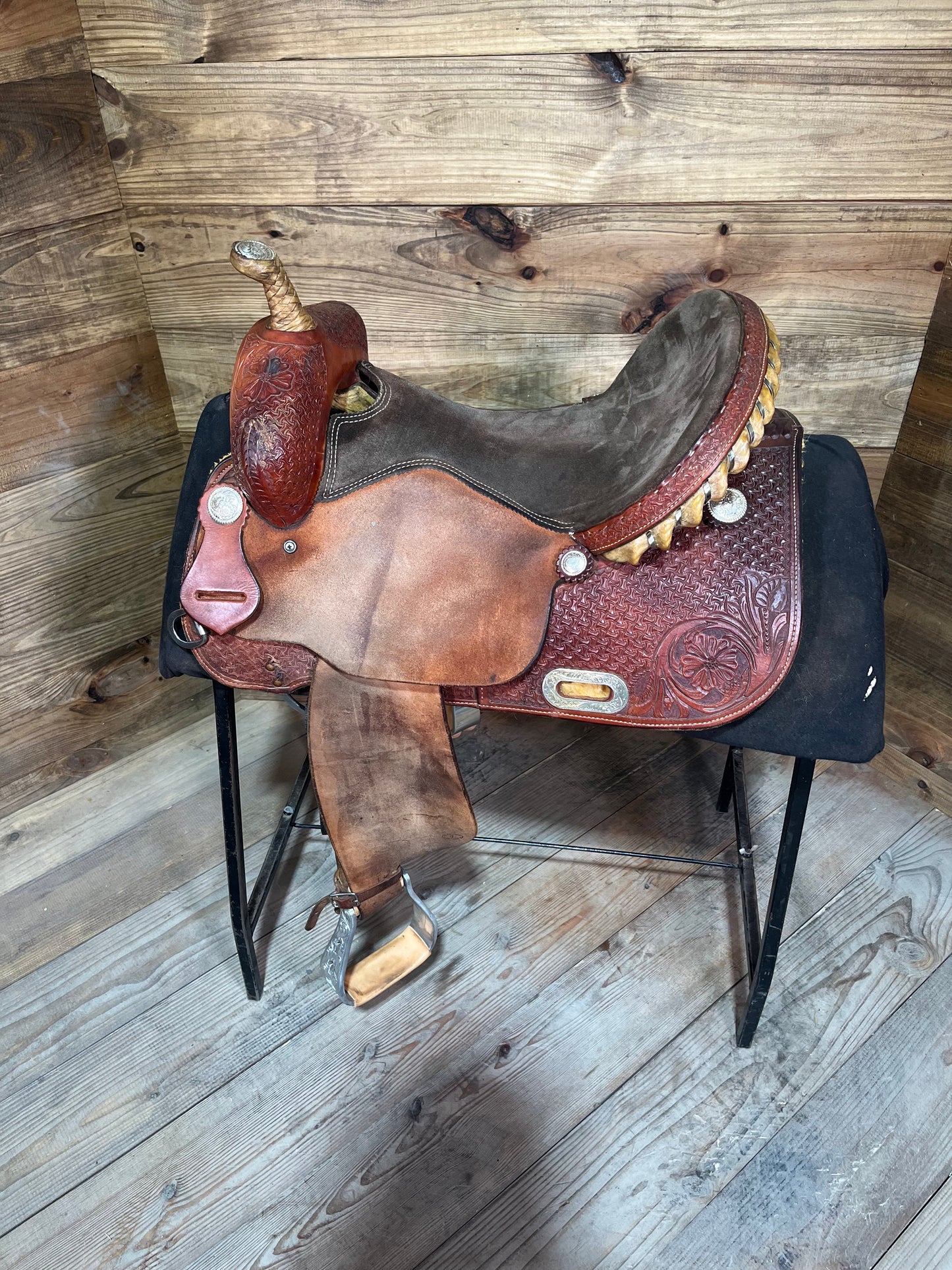 4T Barrel Saddle ISUSED1622
