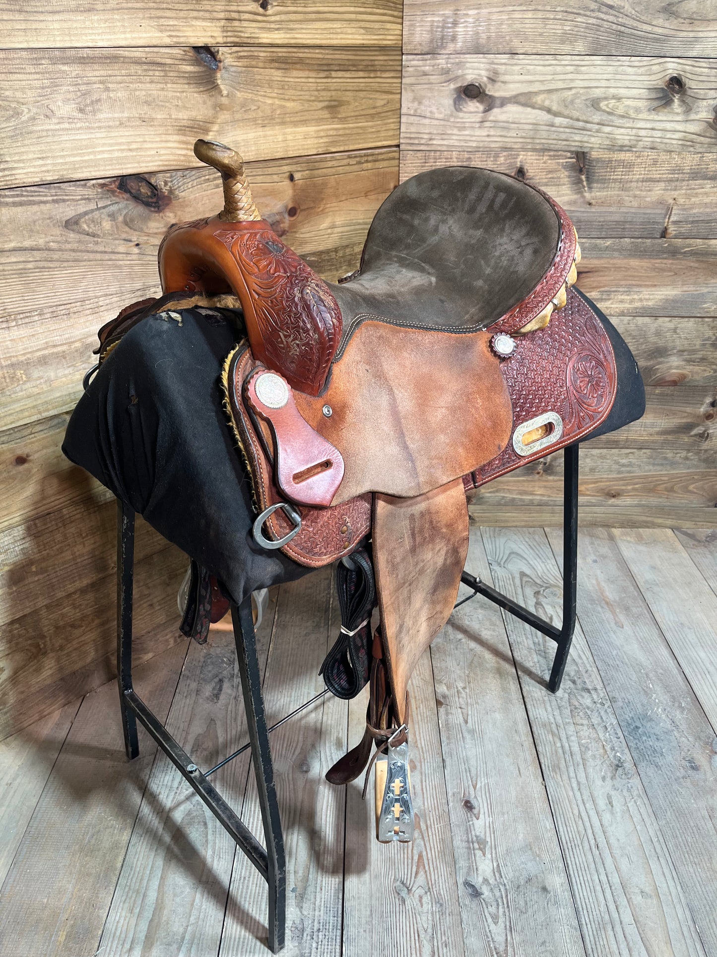4T Barrel Saddle ISUSED1622