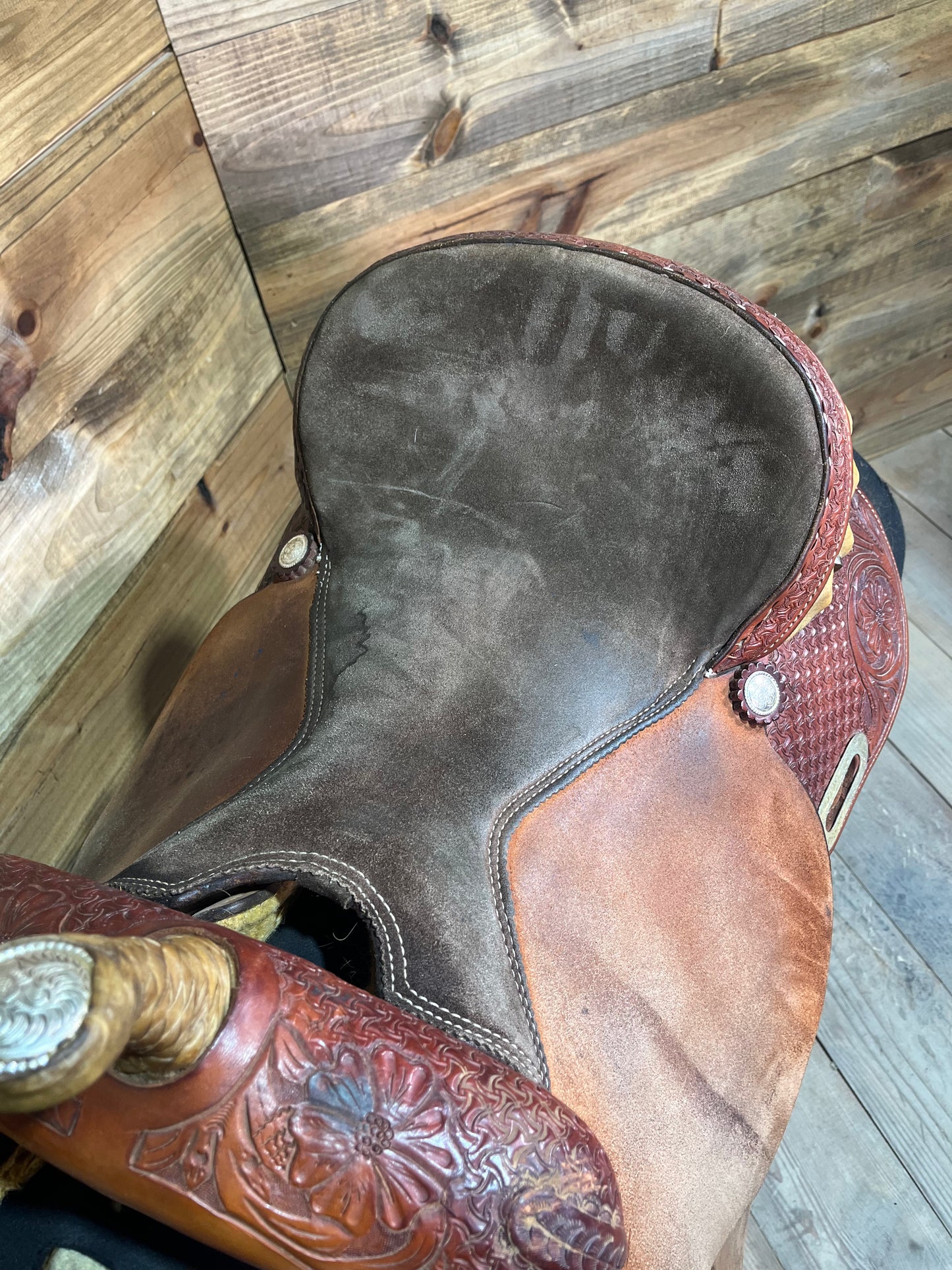 4T Barrel Saddle ISUSED1622
