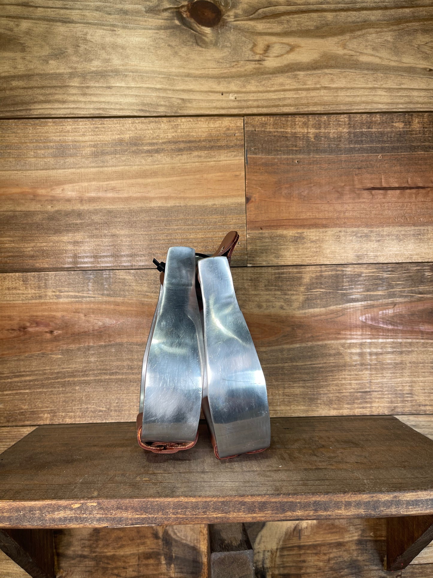 2" Dark Oiled Metal Stirrups