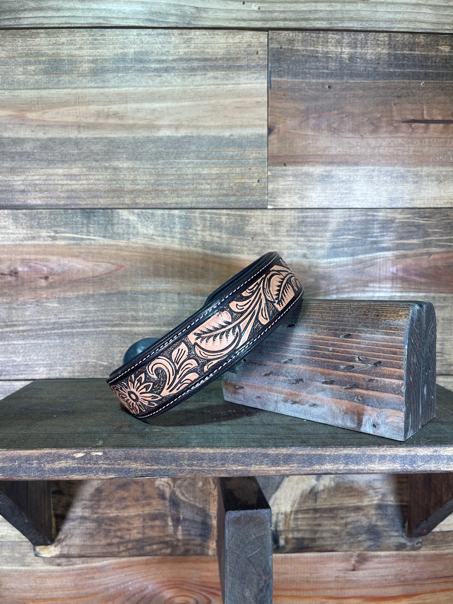20" Floral & Leaf Tooling Dog Collar w/ Custom Buckle