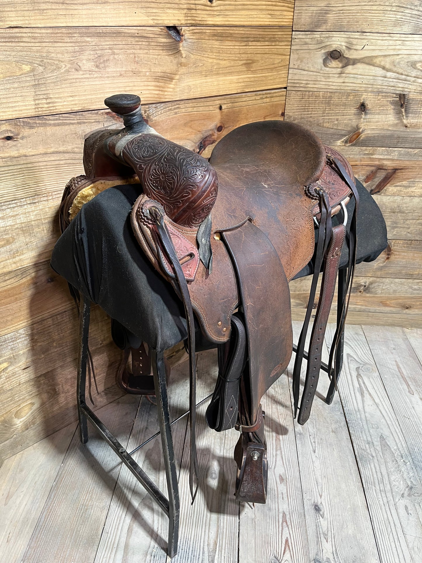15 1/2” CowPuncher Ranch Saddle ISUSED2308