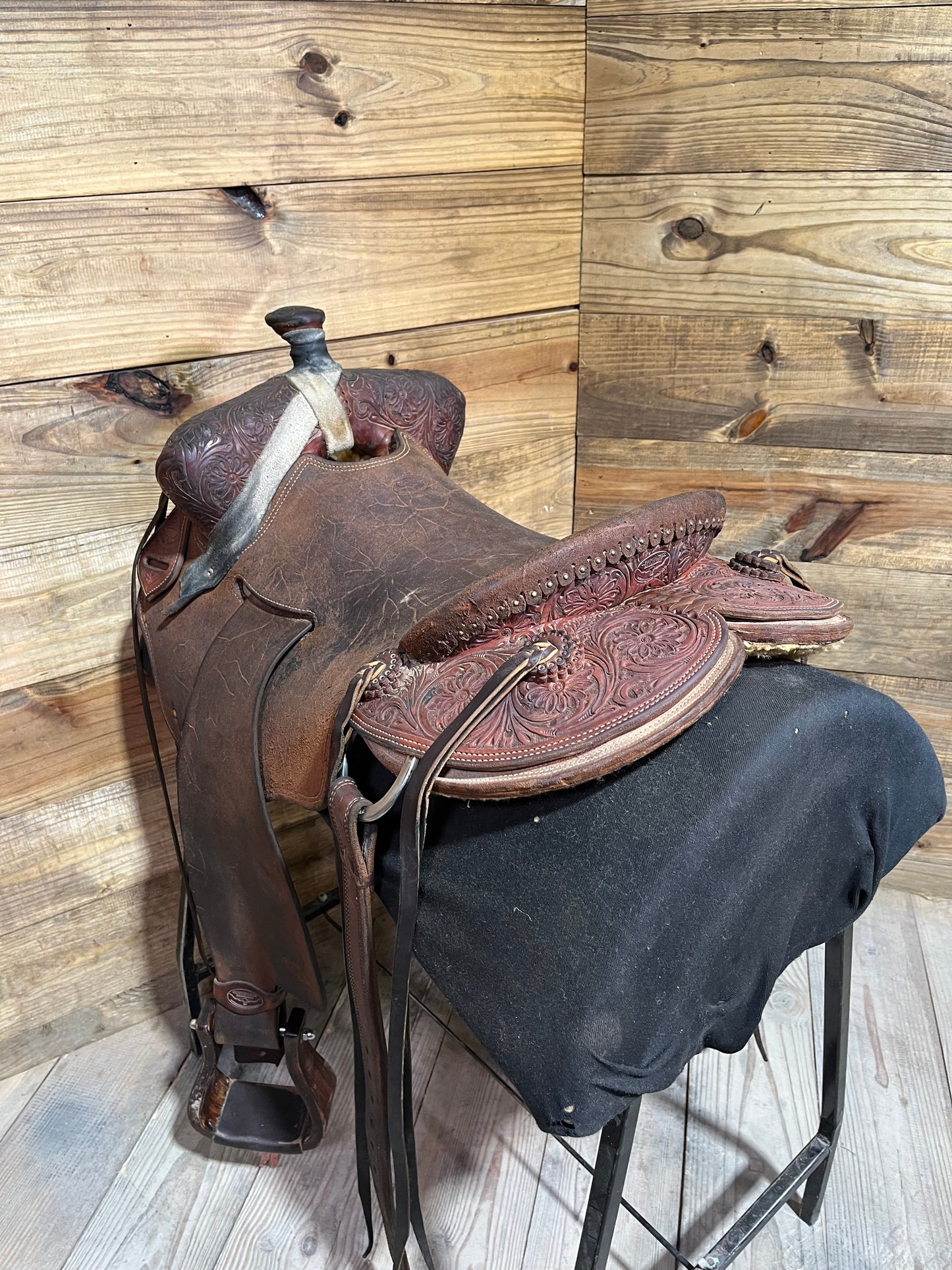 15 1/2” CowPuncher Ranch Saddle ISUSED2308