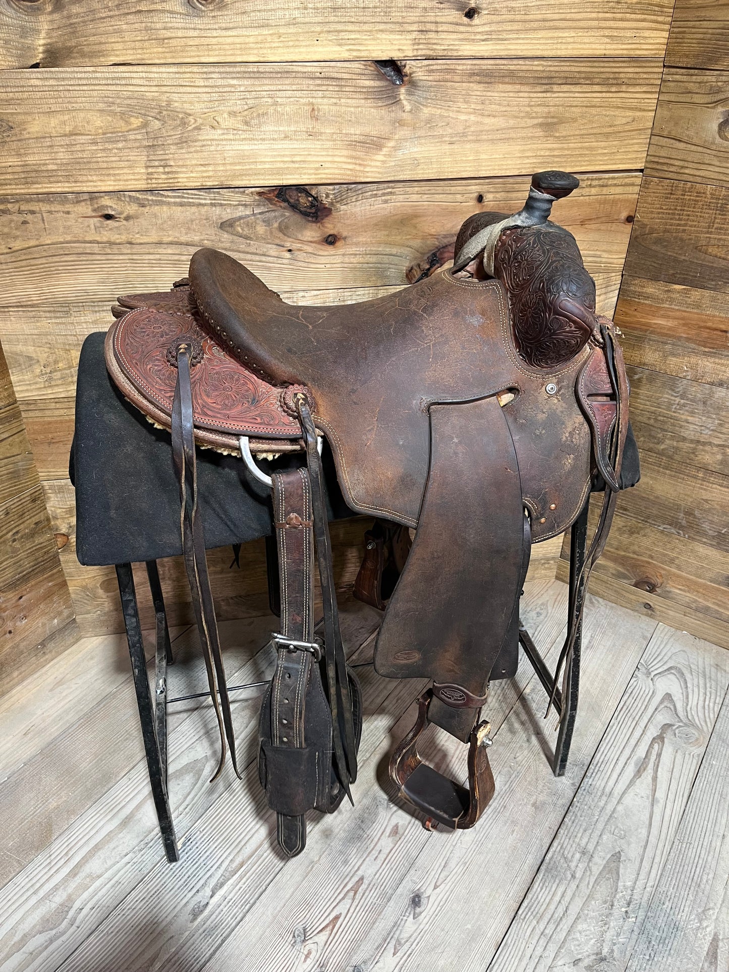 15 1/2” CowPuncher Ranch Saddle ISUSED2308