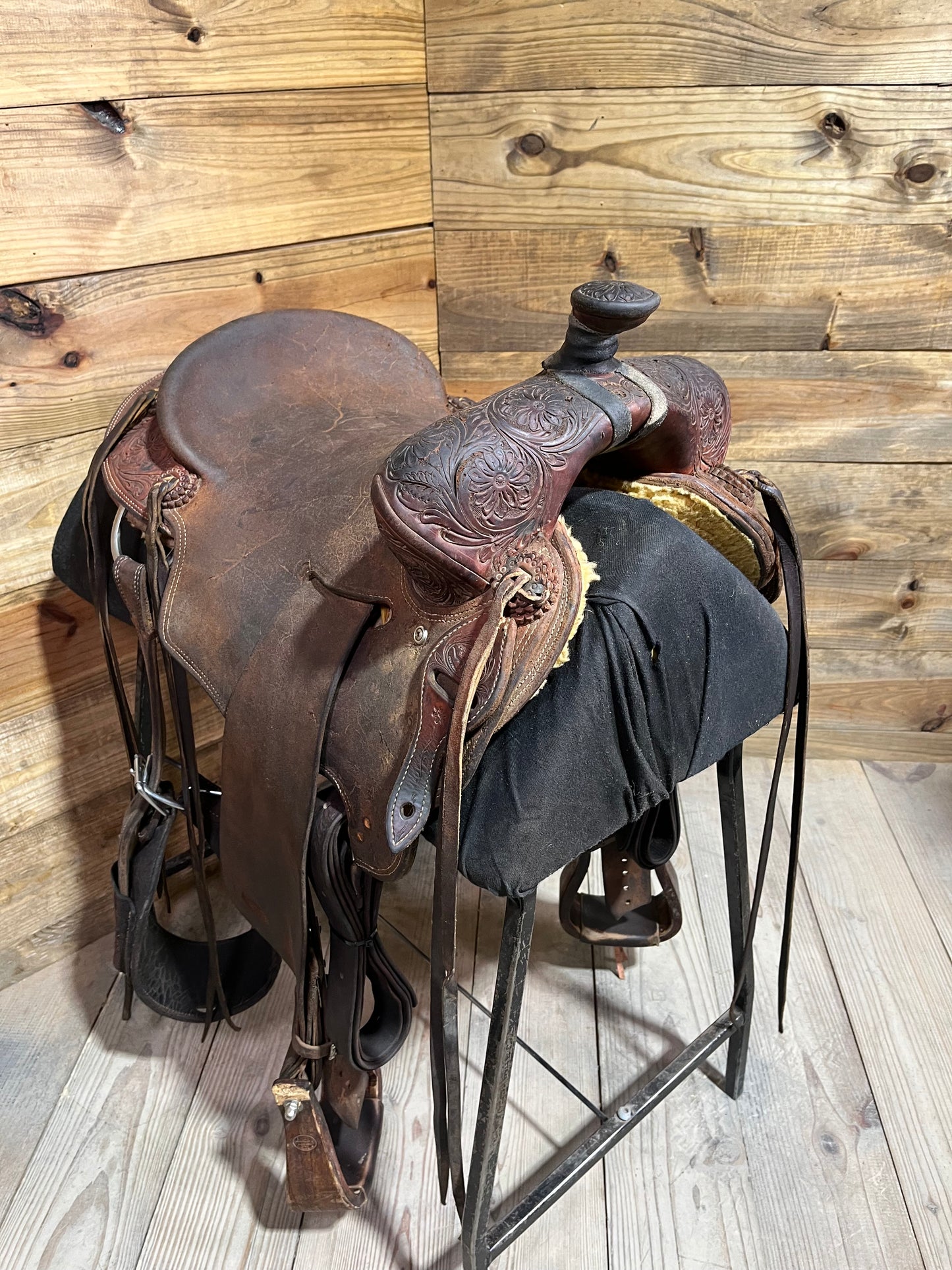 15 1/2” CowPuncher Ranch Saddle ISUSED2308
