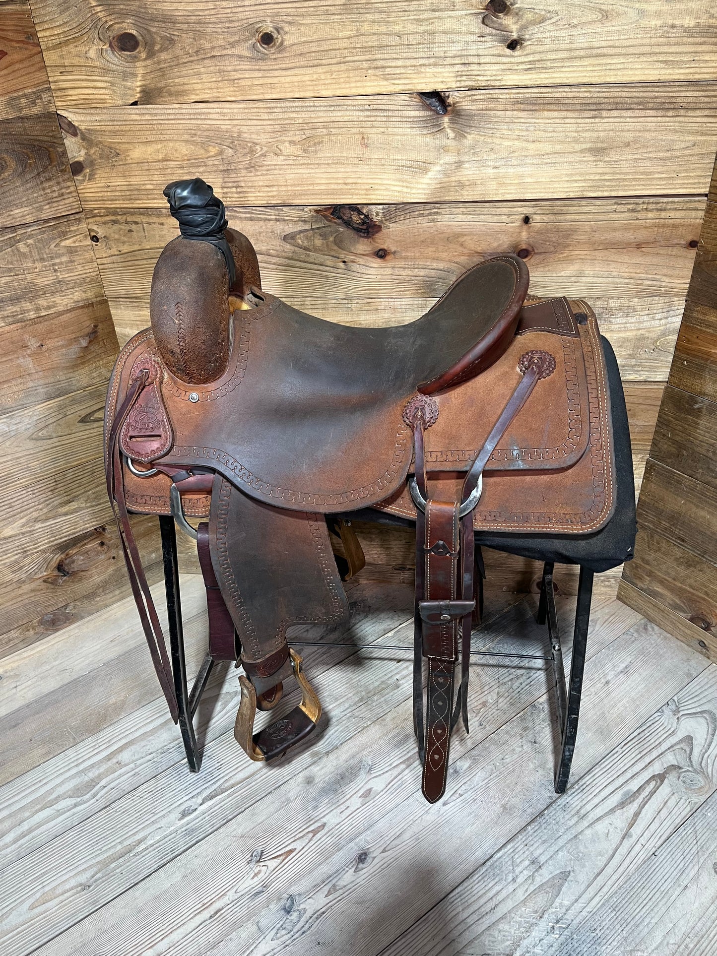 16 1/2” Todd Jays Ranch Cutter ISUSED2316