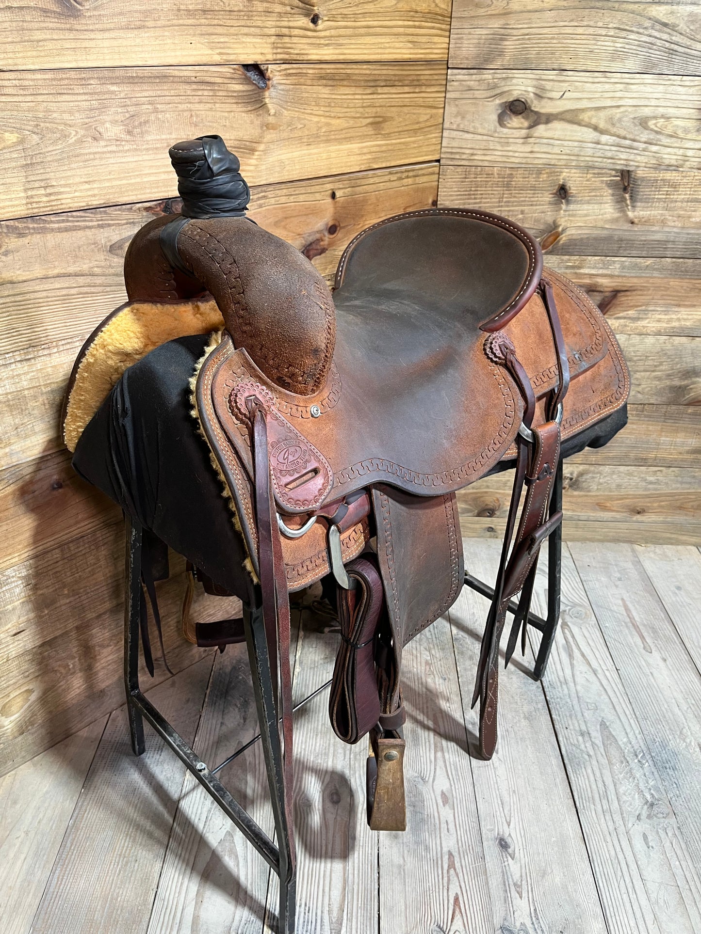 16 1/2” Todd Jays Ranch Cutter ISUSED2316