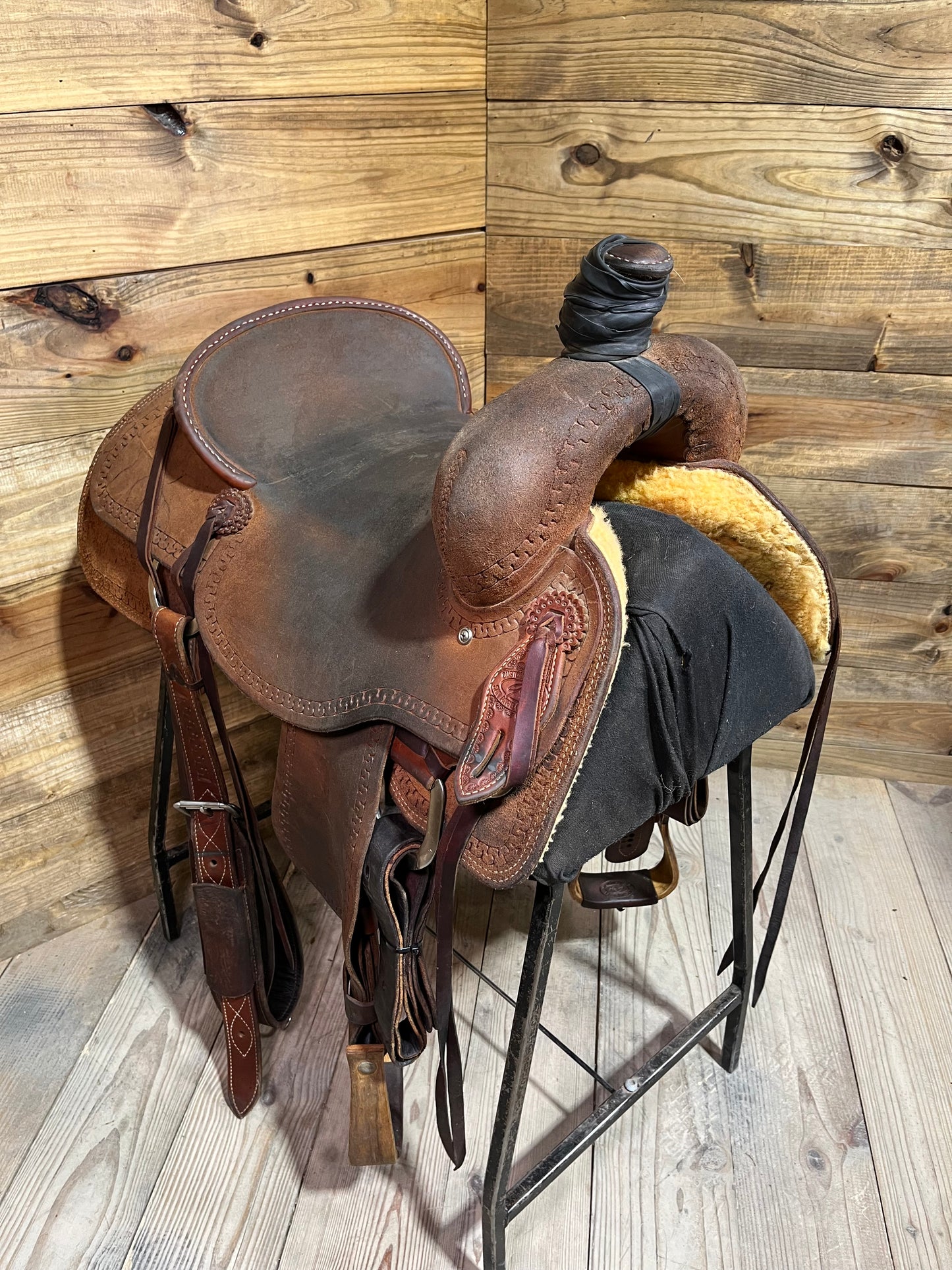 16 1/2” Todd Jays Ranch Cutter ISUSED2316