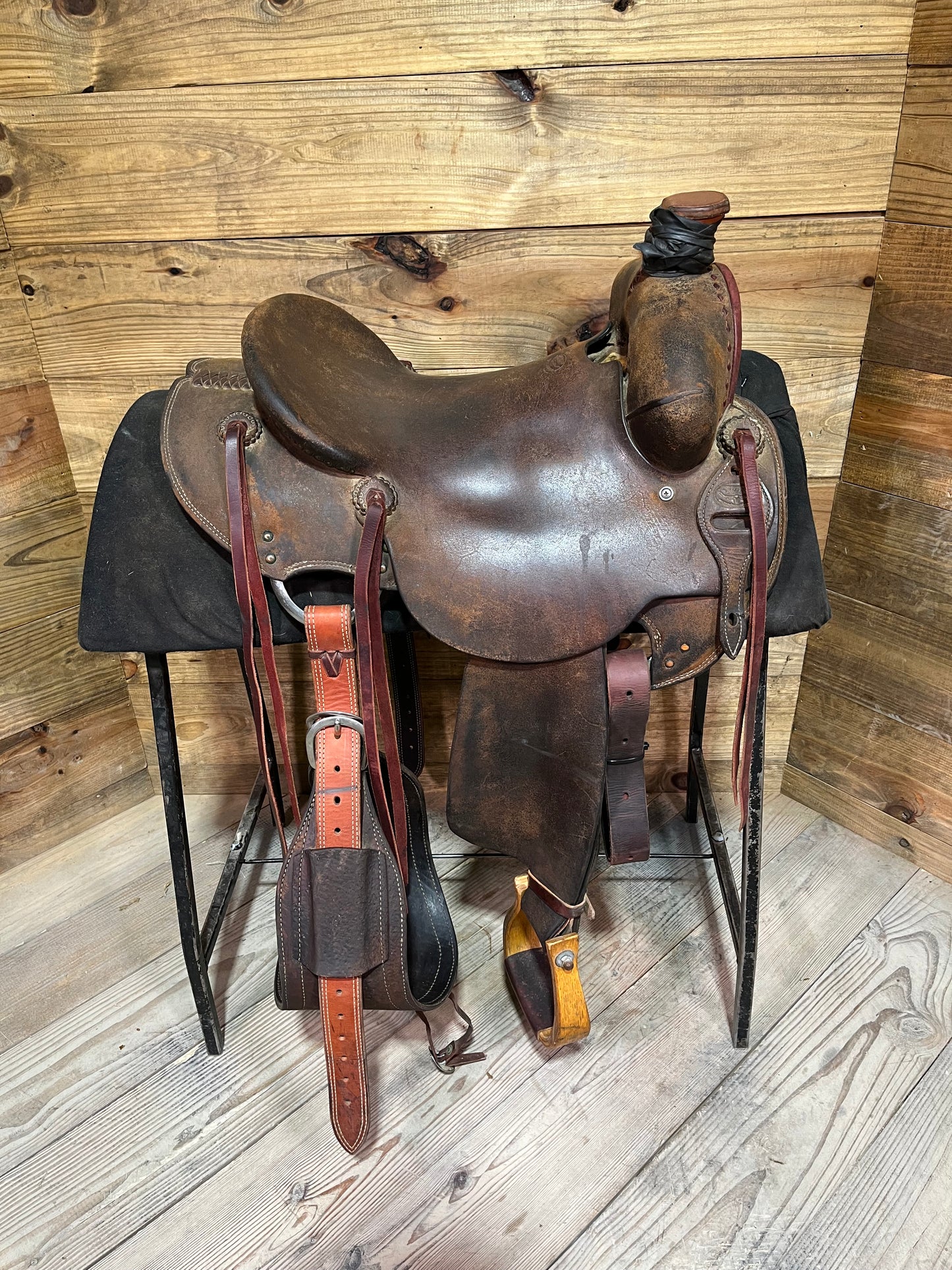 15” Cowpuncher Ranch Saddle ISUSED2332