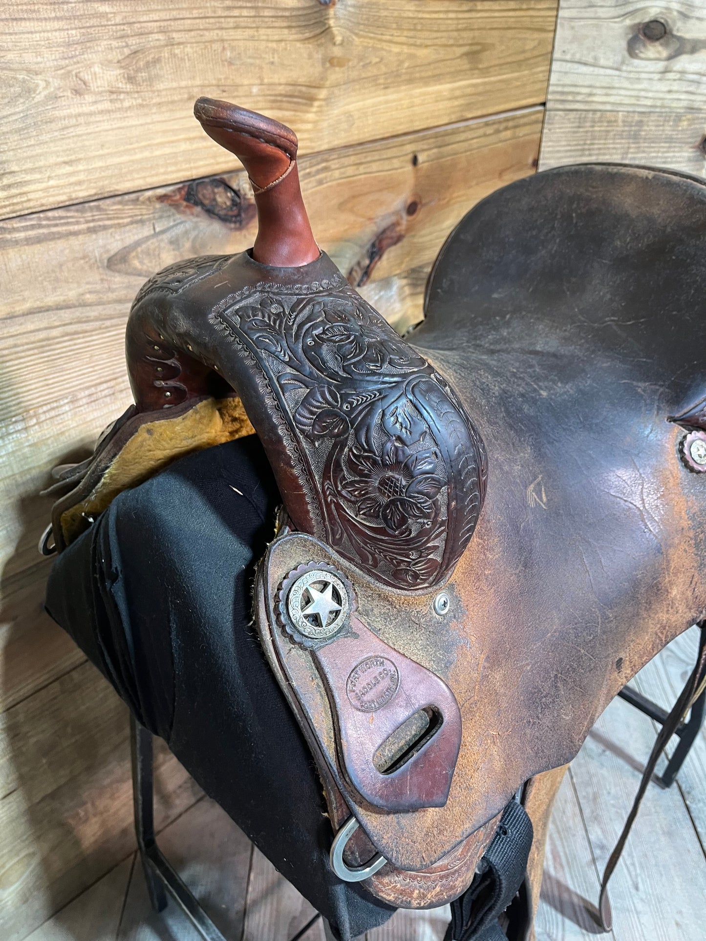 16 1/4” Fort Worth Saddle Co. Barrel ISUSED2338