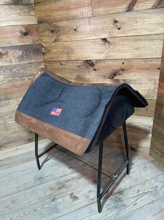 39 CSI Gray Standard Western Cut Medium Saddle Pad