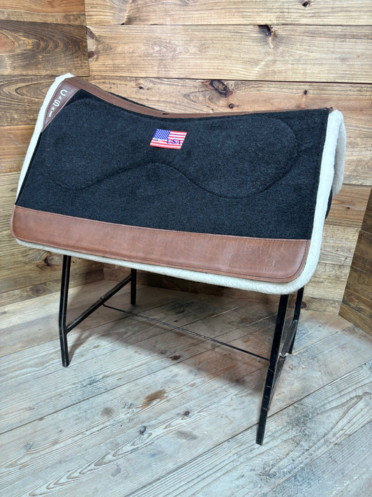22 CSI Black Standard Western Cut Medium Saddle Pad