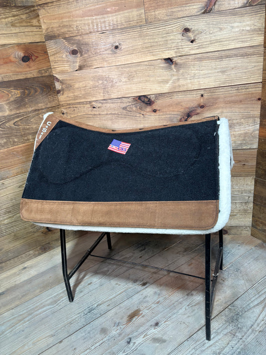 24 CSI Black Standard Western Cut Medium Saddle pad