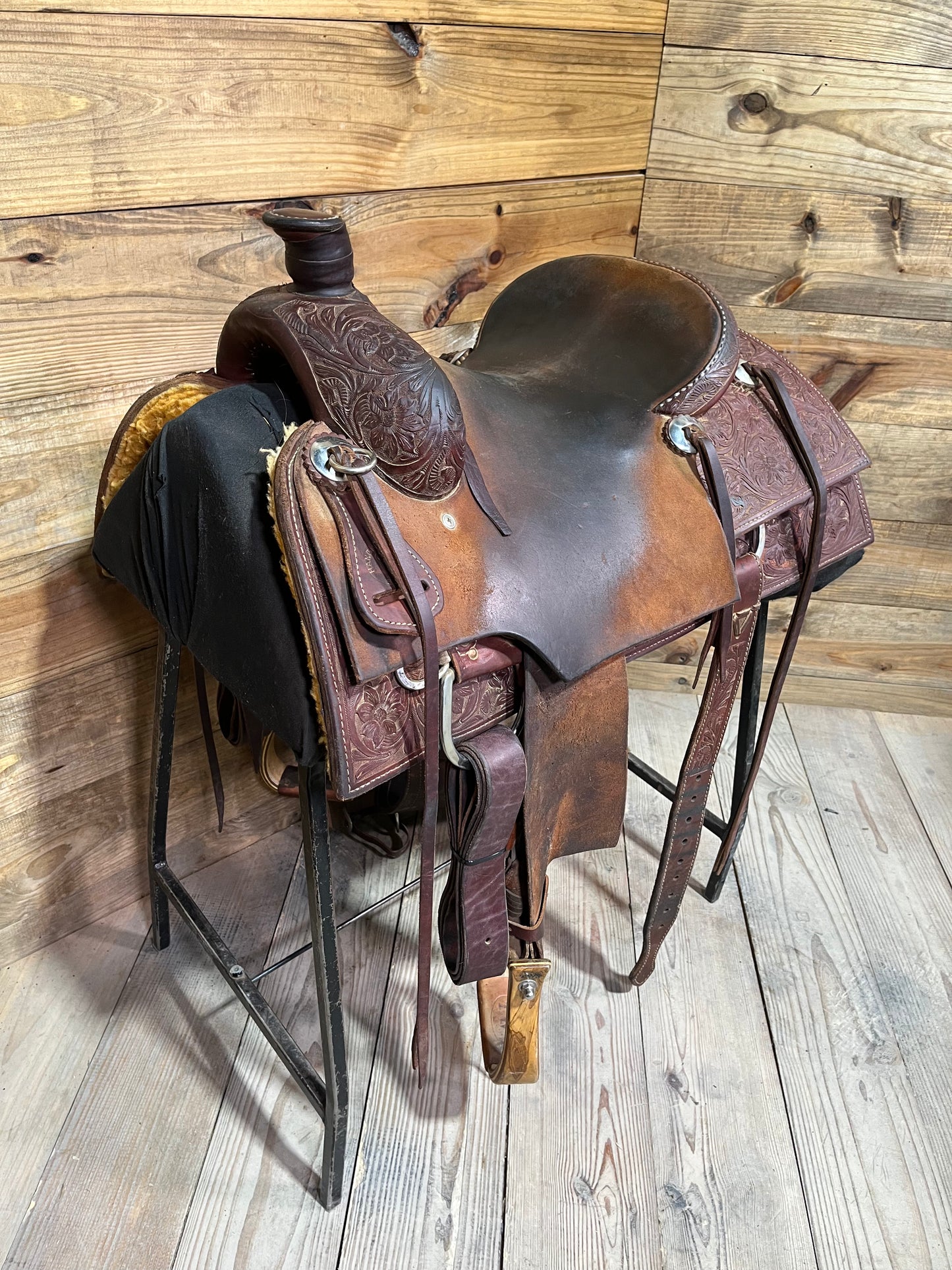 14 1/2" Hanging H Ranch Saddle ISUSED2365