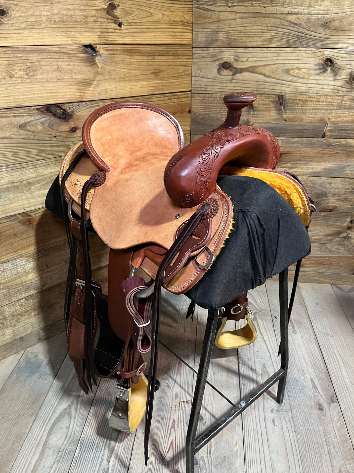 15 1/2” Cowboy Custom Ranch Saddle ISCC036