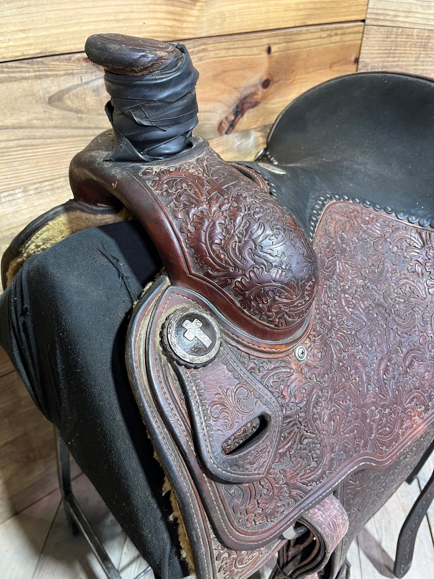 15” Trophy Tack Roper ISUSED2376
