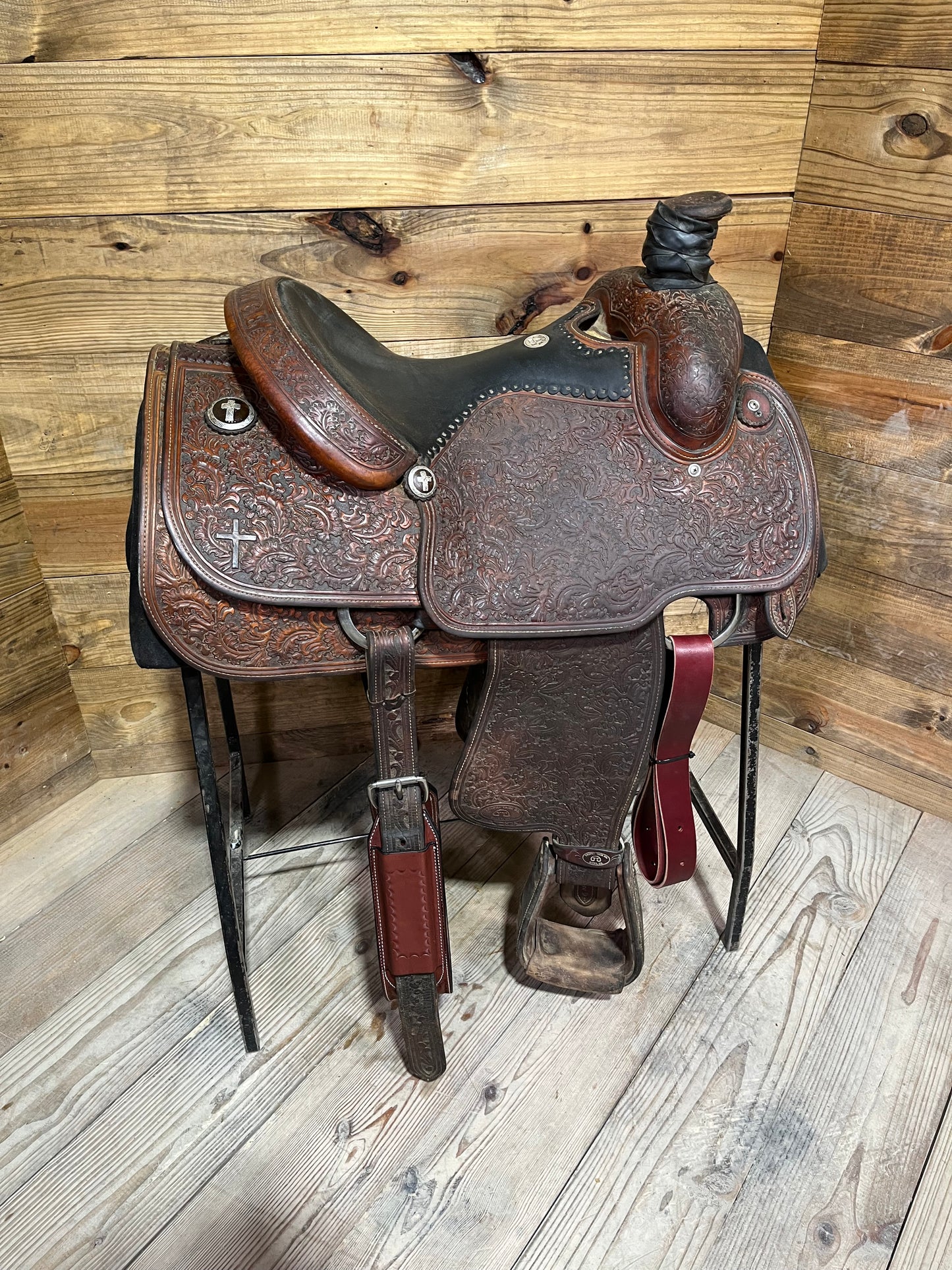 15” Trophy Tack Roper ISUSED2376