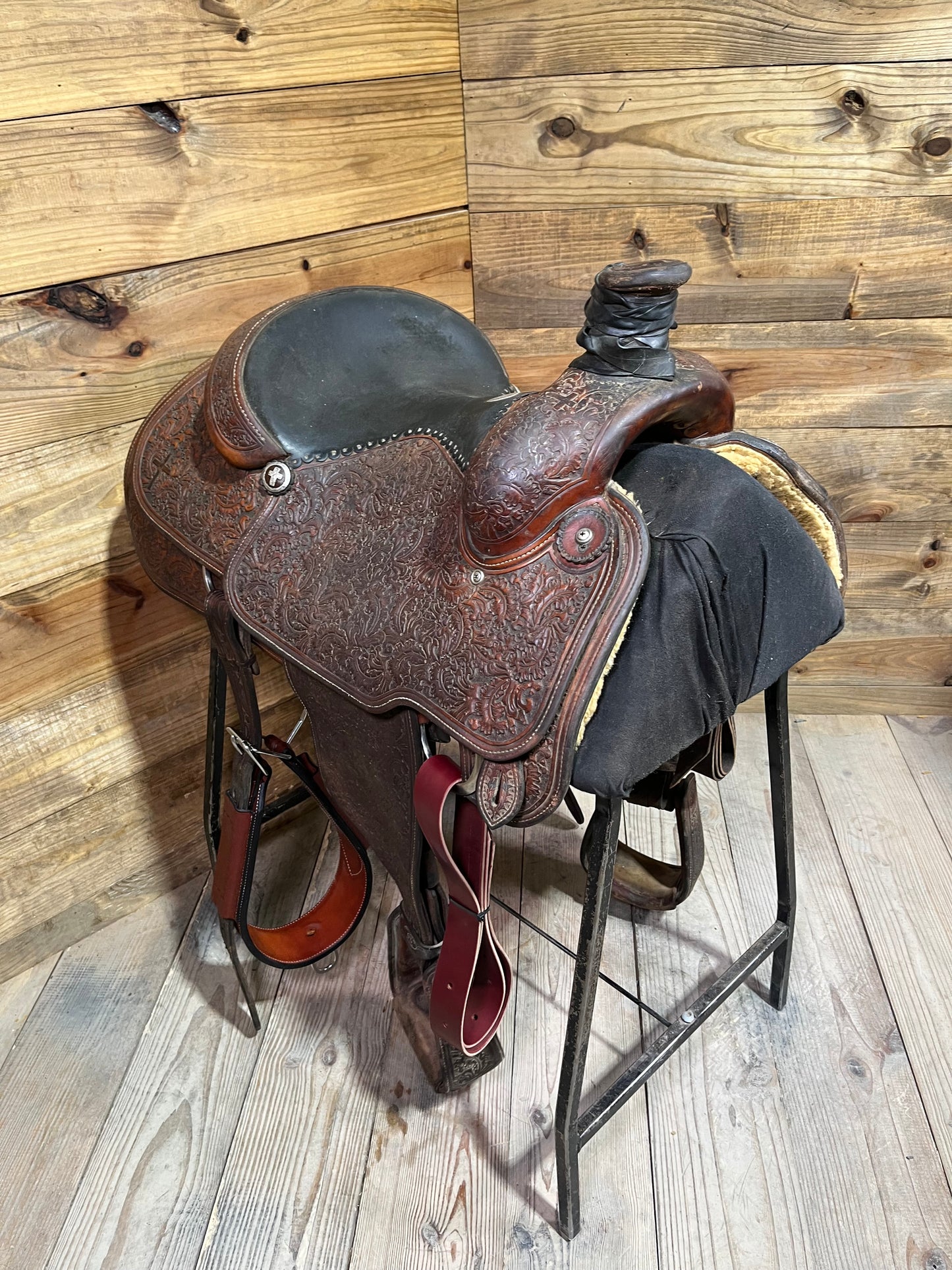 15” Trophy Tack Roper ISUSED2376