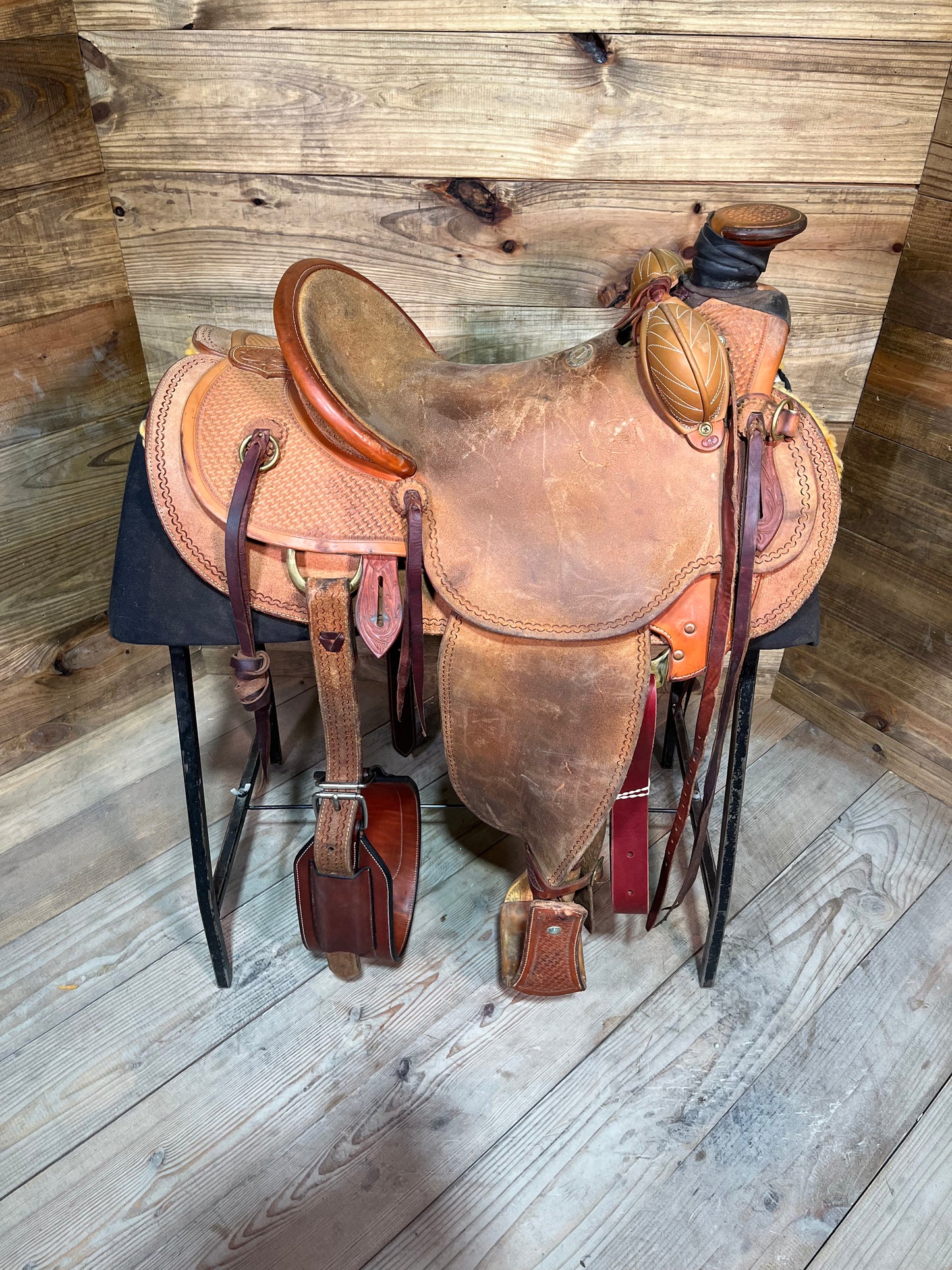 Buckaroo Leather Wade Saddle ISUSED1736