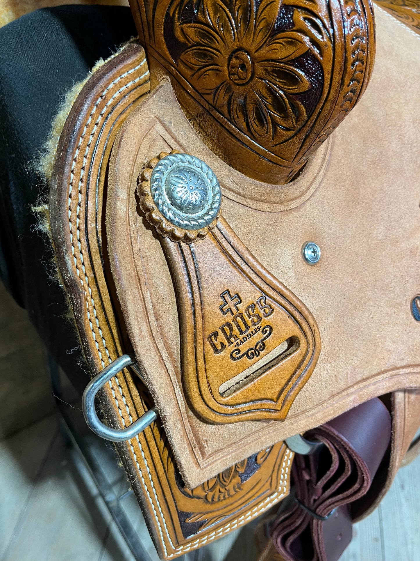 15 1/2" Cross Saddle ISUSED2410