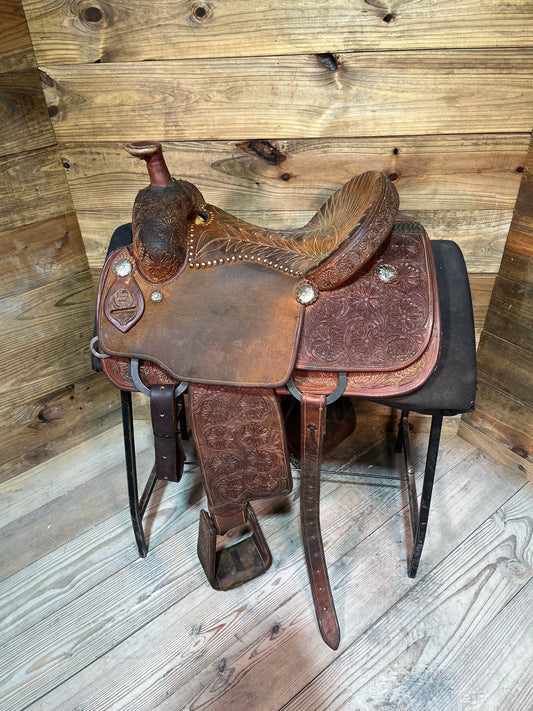15” Saddles Peace Roper ISUSED2425