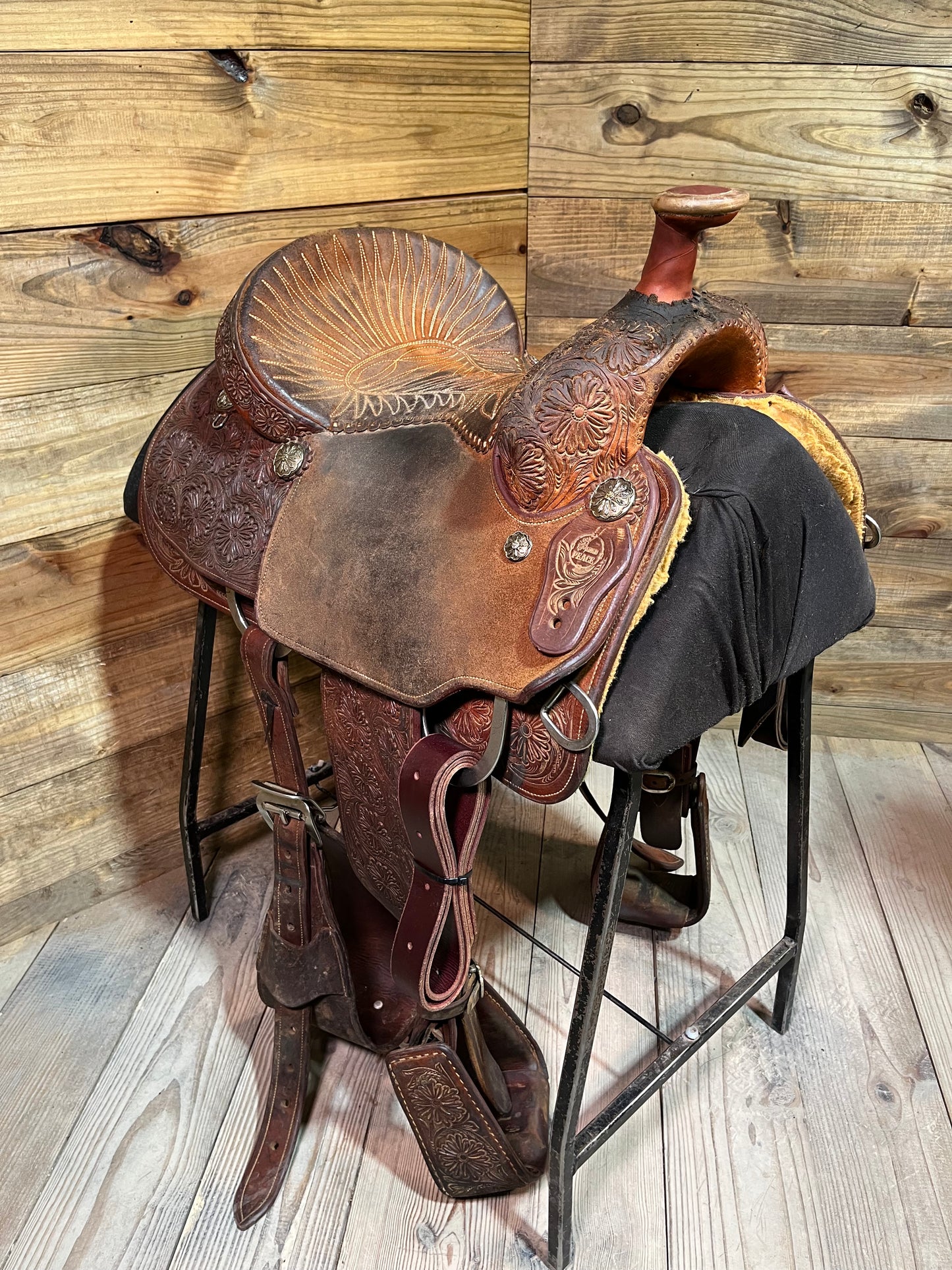 15” Saddles Peace Roper ISUSED2425