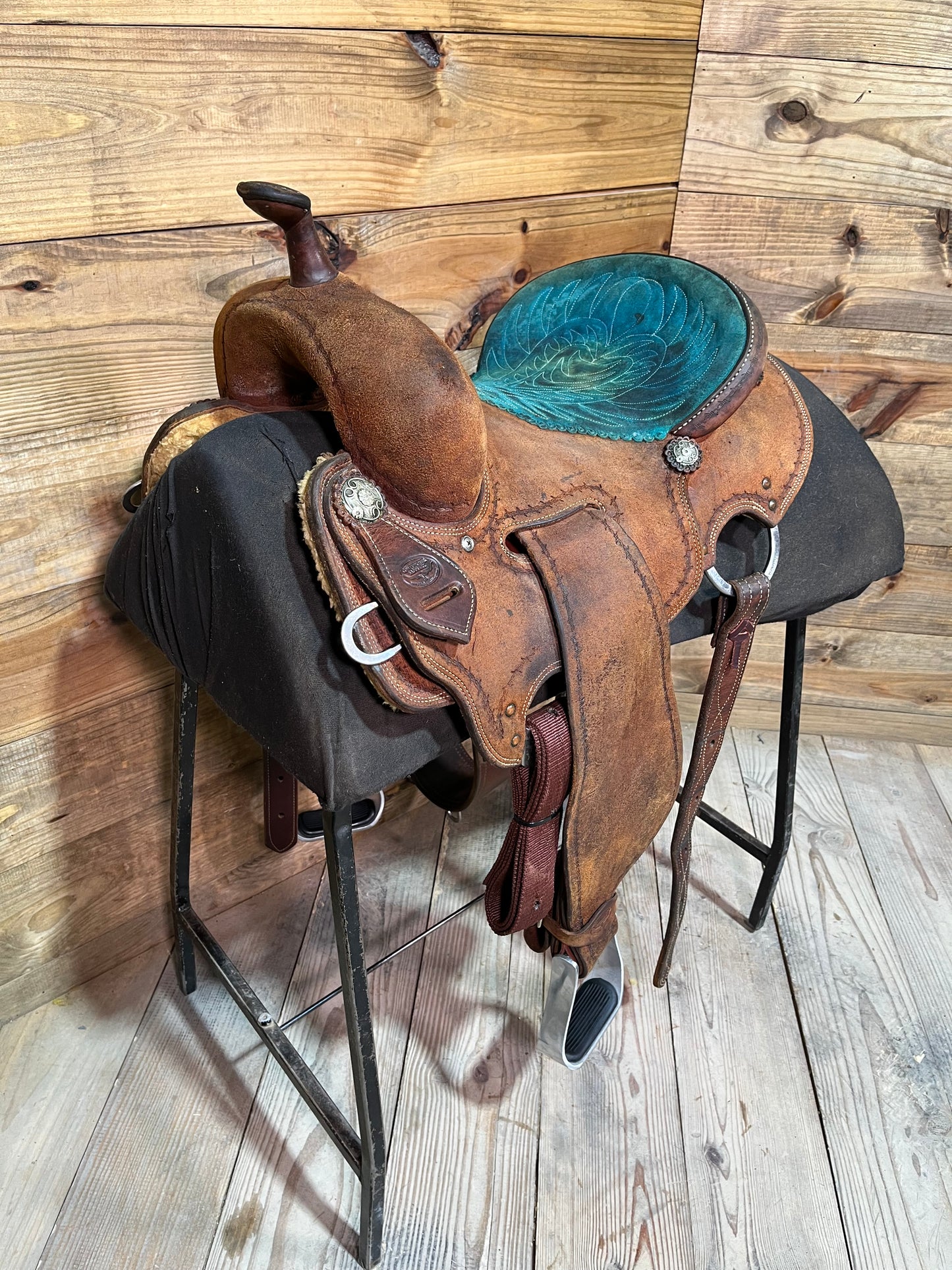 14 1/2” Cowpuncher Barrel Saddle ISUSED2437