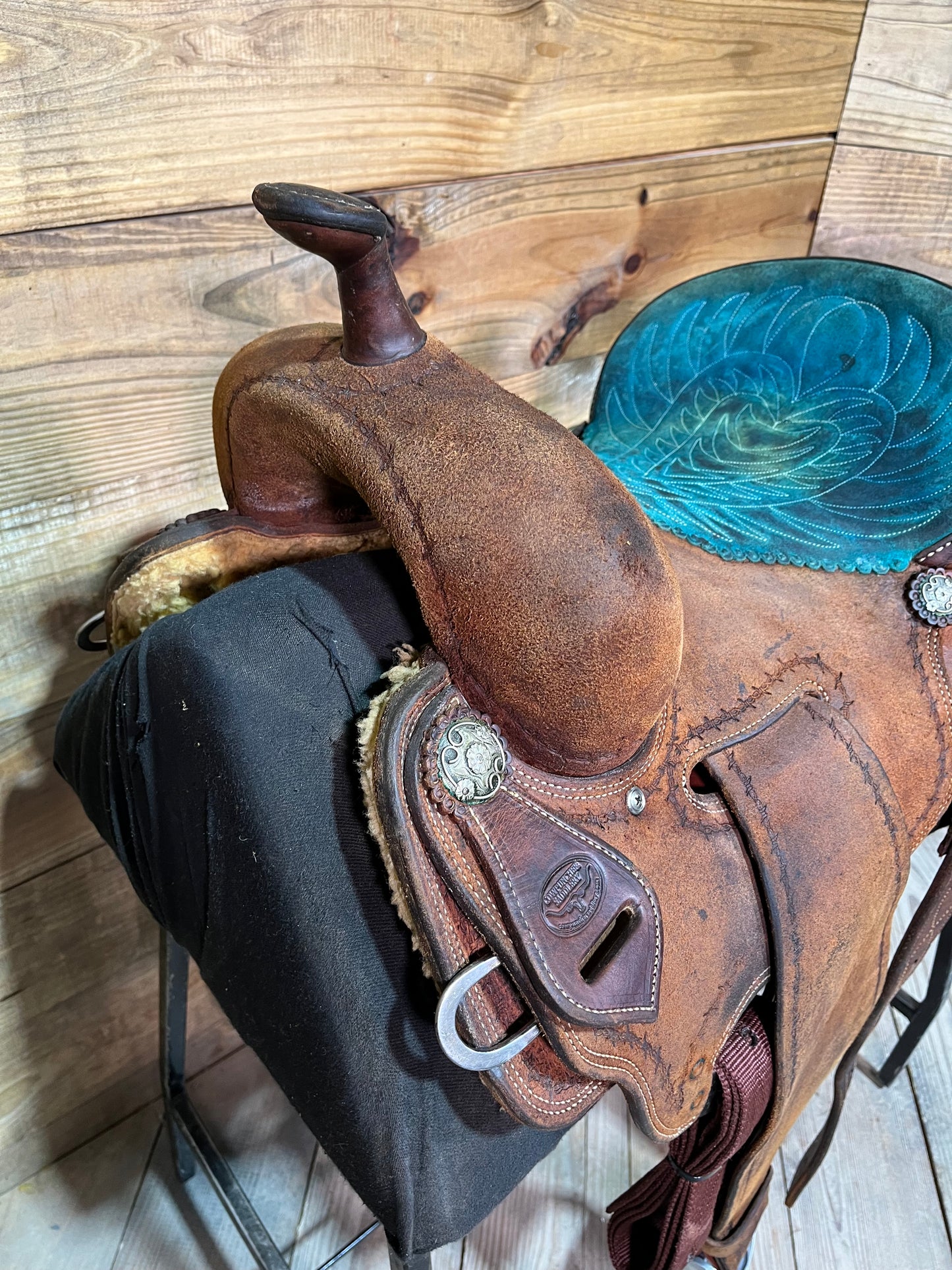 14 1/2” Cowpuncher Barrel Saddle ISUSED2437