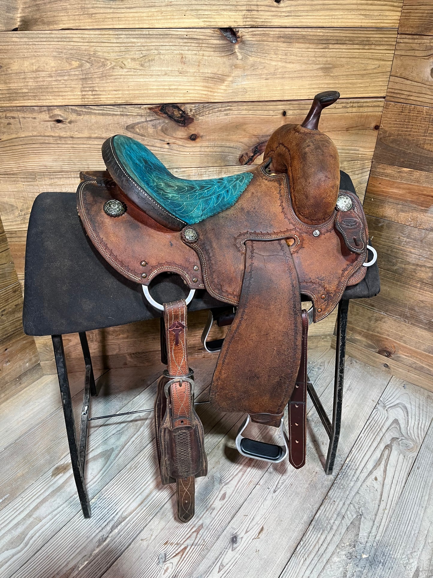 14 1/2” Cowpuncher Barrel Saddle ISUSED2437