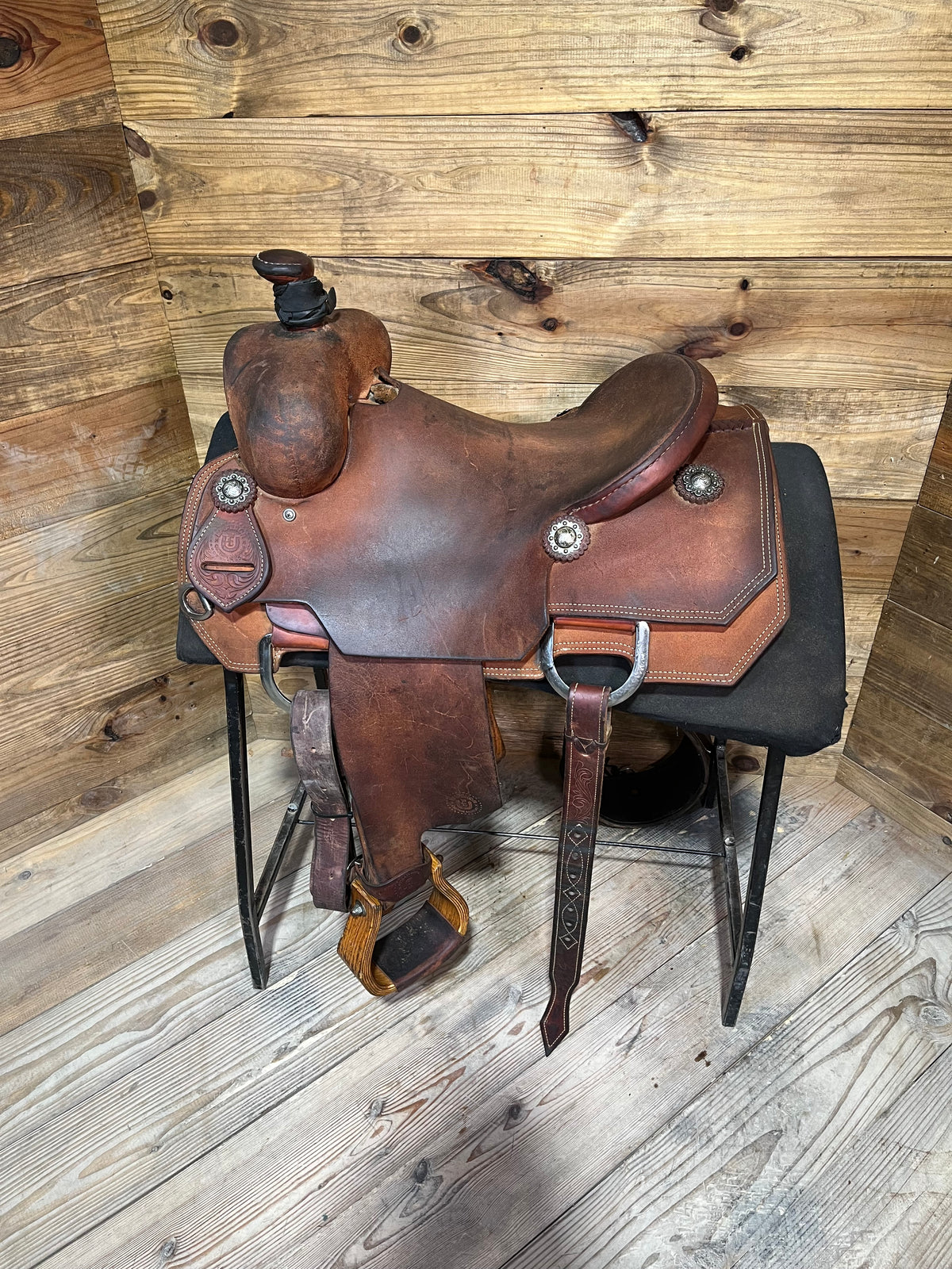 15 1/4” Emperor Ranch Saddle ISUSED2482