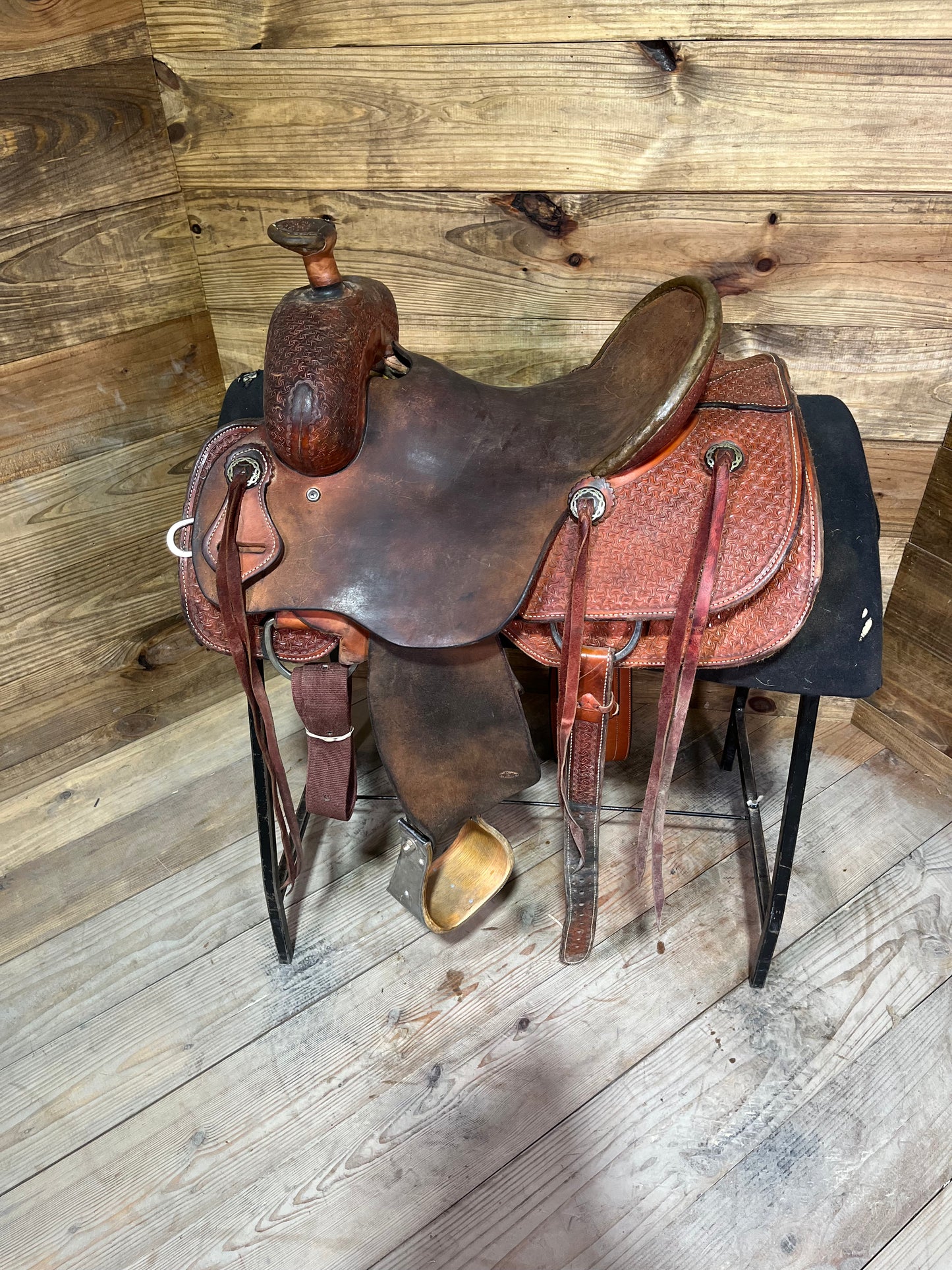 4T Ranch Roper ISUSED1821