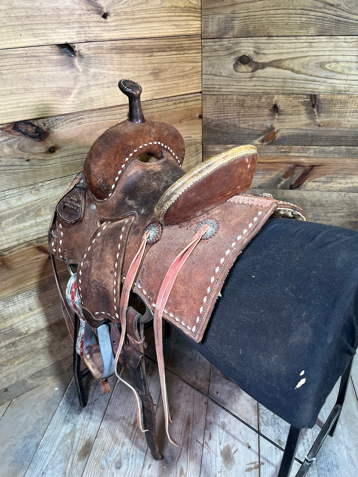 Perez Barrel Saddle ISUSED1838