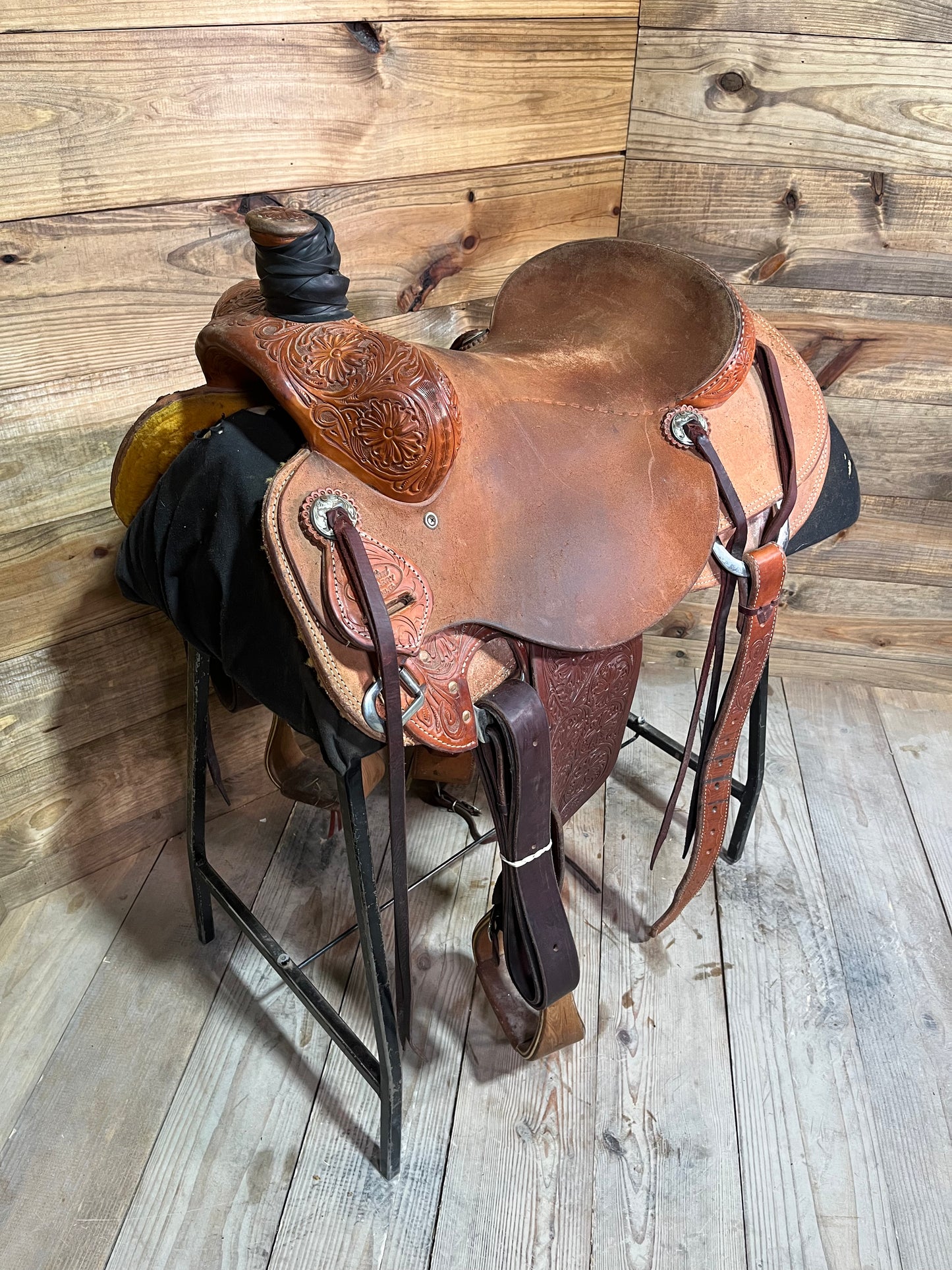 Trent Ward Tucson Ranch Saddle ISUSED1839