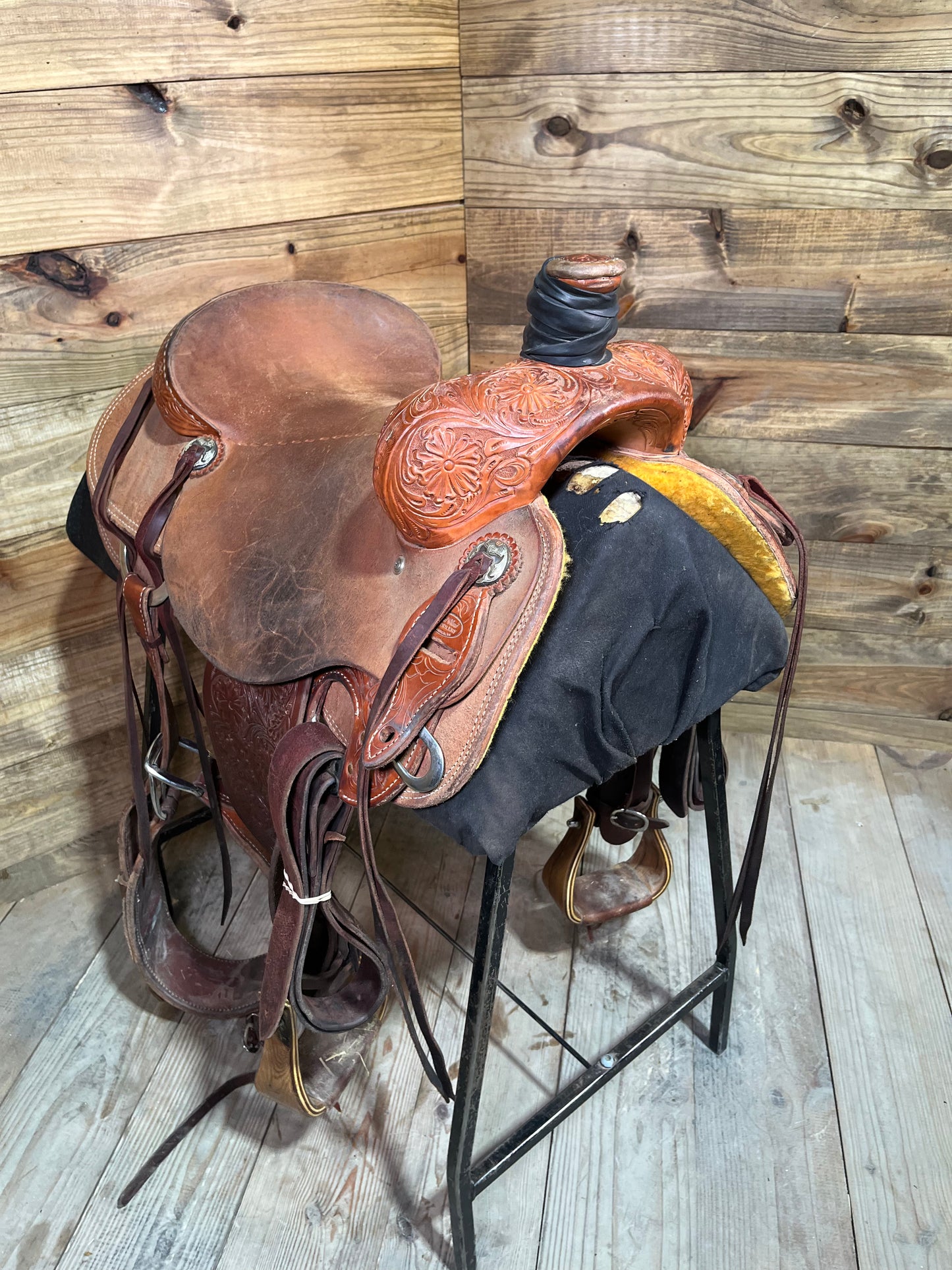 Trent Ward Tucson Ranch Saddle ISUSED1839