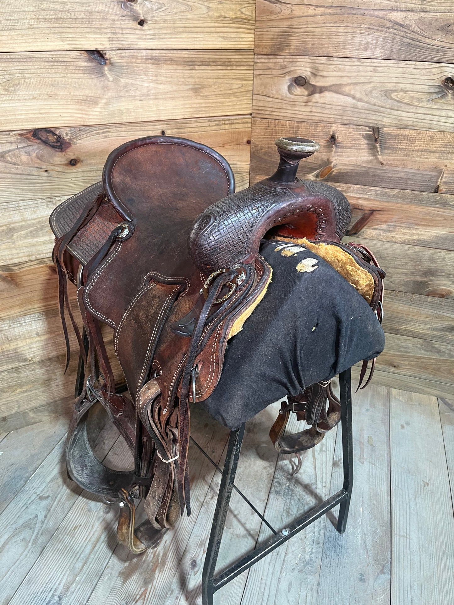 Robert Teskeys Ranch Saddle ISUSED1856