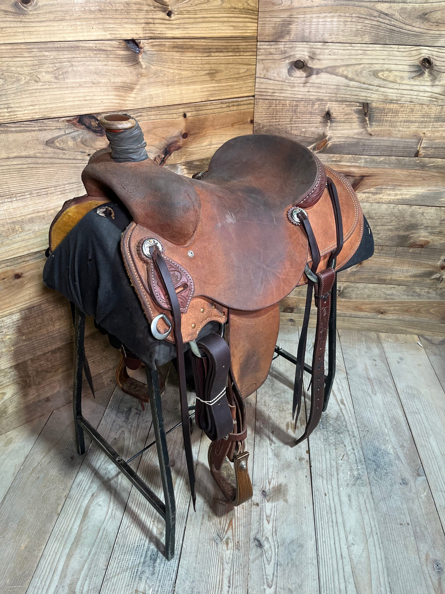 Trent Ward Tucson Ranch Saddle ISUSED1888