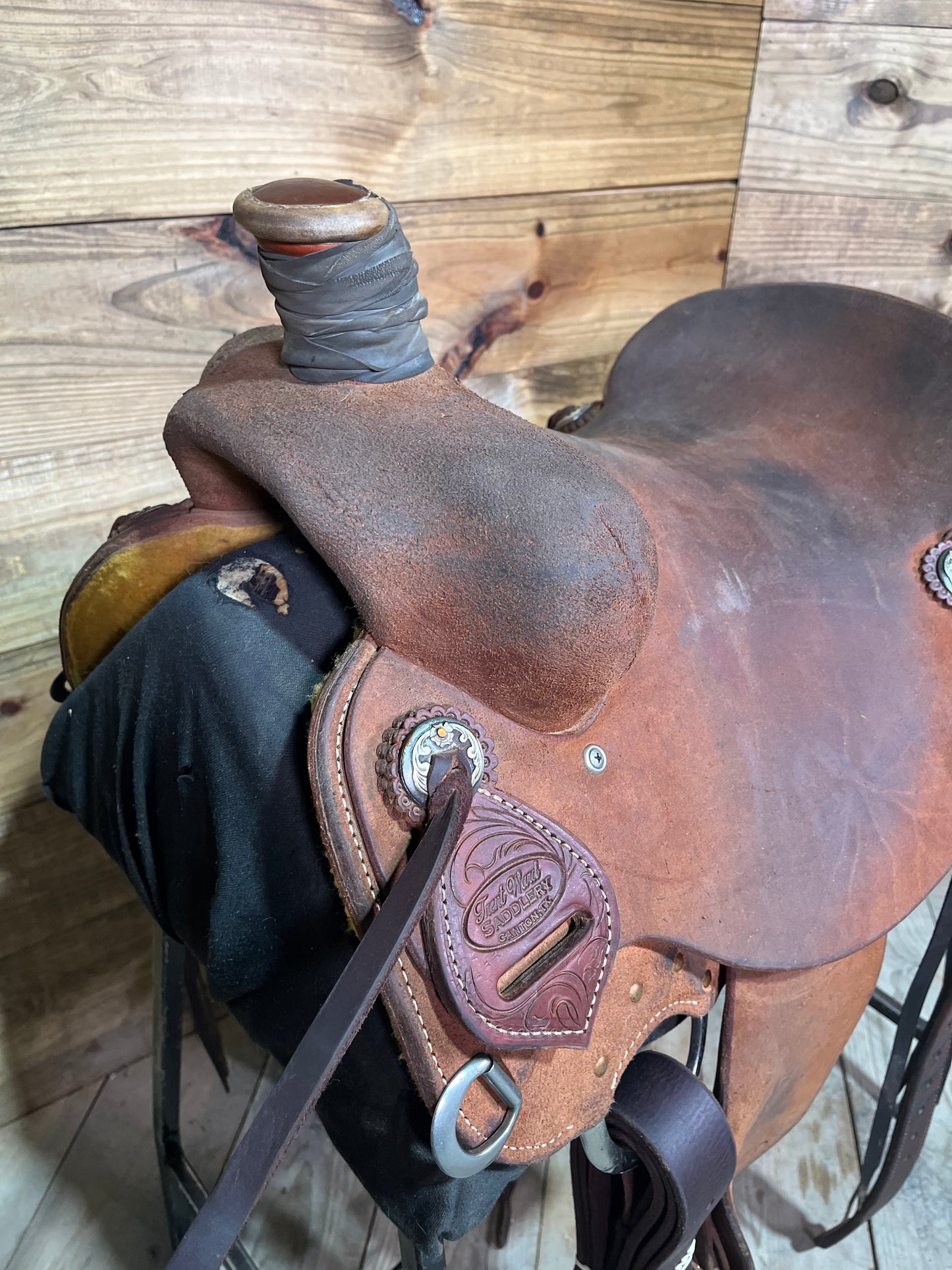 Trent Ward Tucson Ranch Saddle ISUSED1888