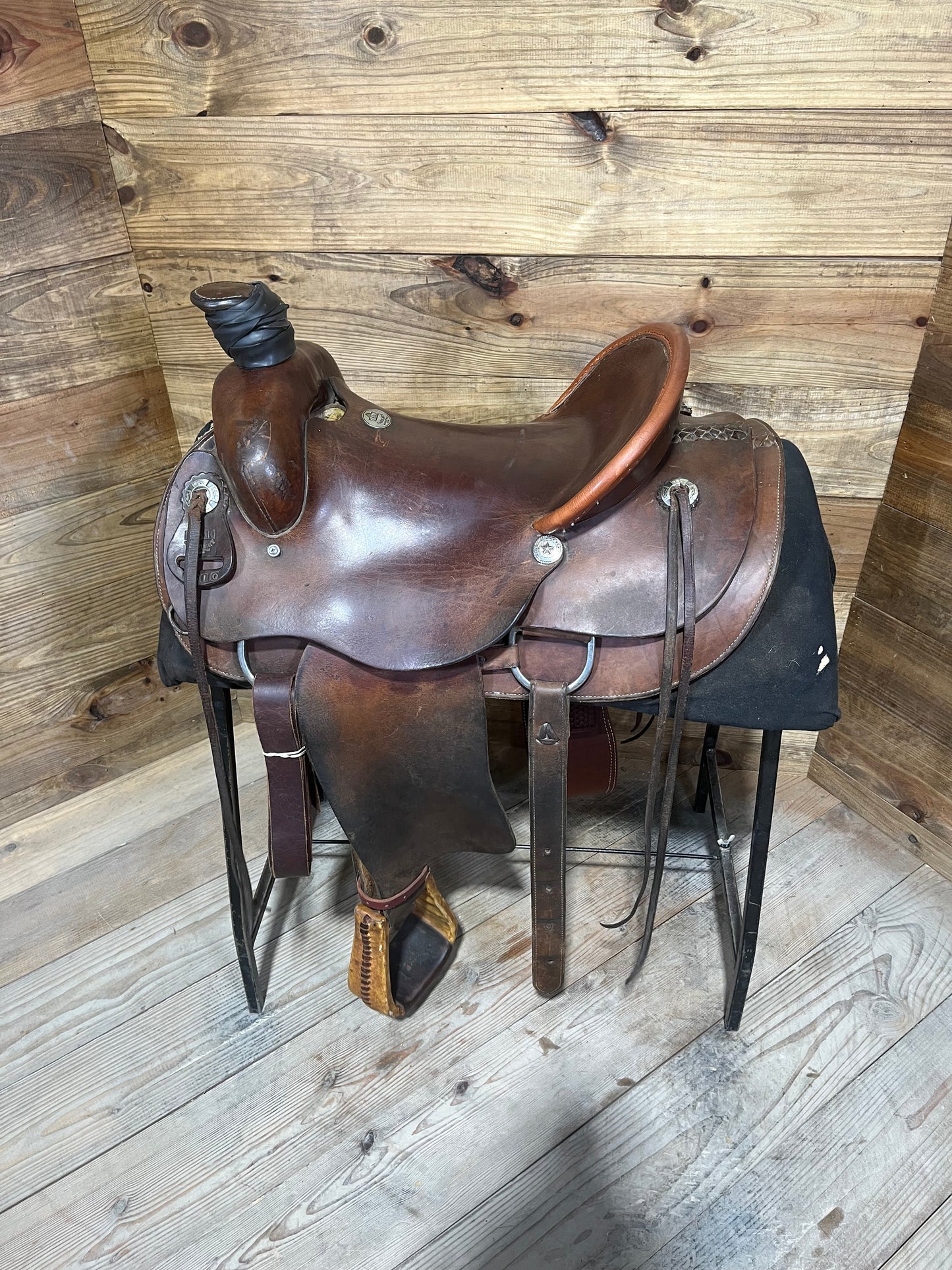 Alamo Ranch Saddle ISUSED1937