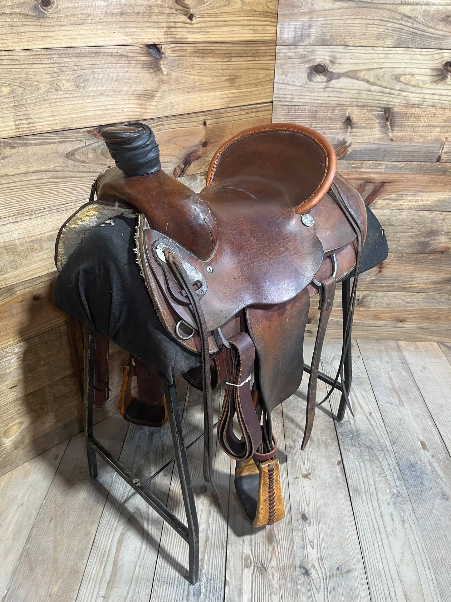Alamo Ranch Saddle ISUSED1937