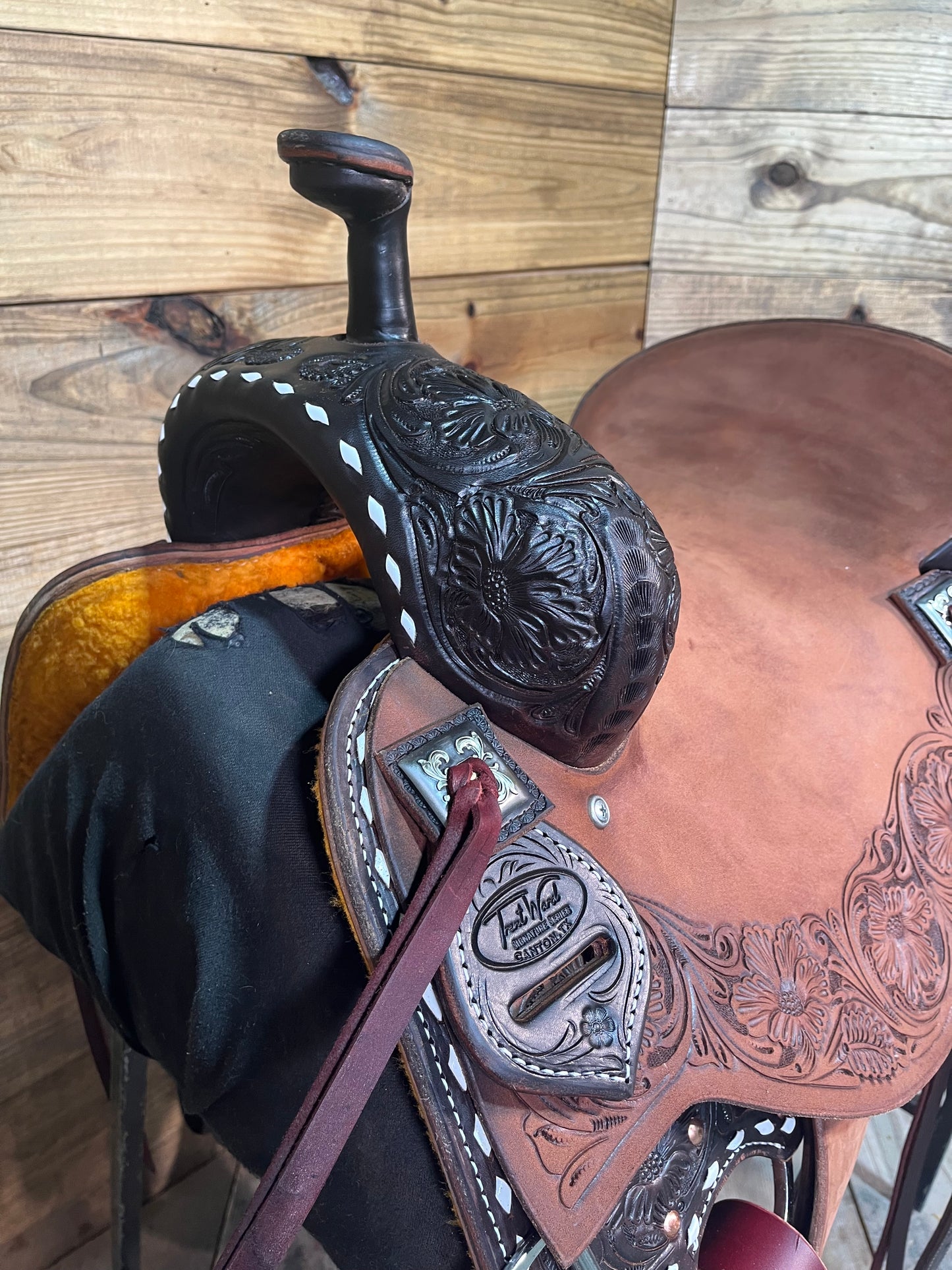 Trent Ward Signature BW Ranch Cutter ISRC378-25