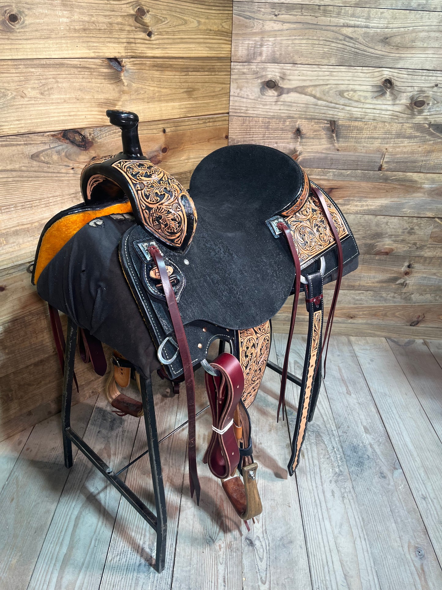 Trent Ward Signature BW Ranch Cutter ISRC379-25