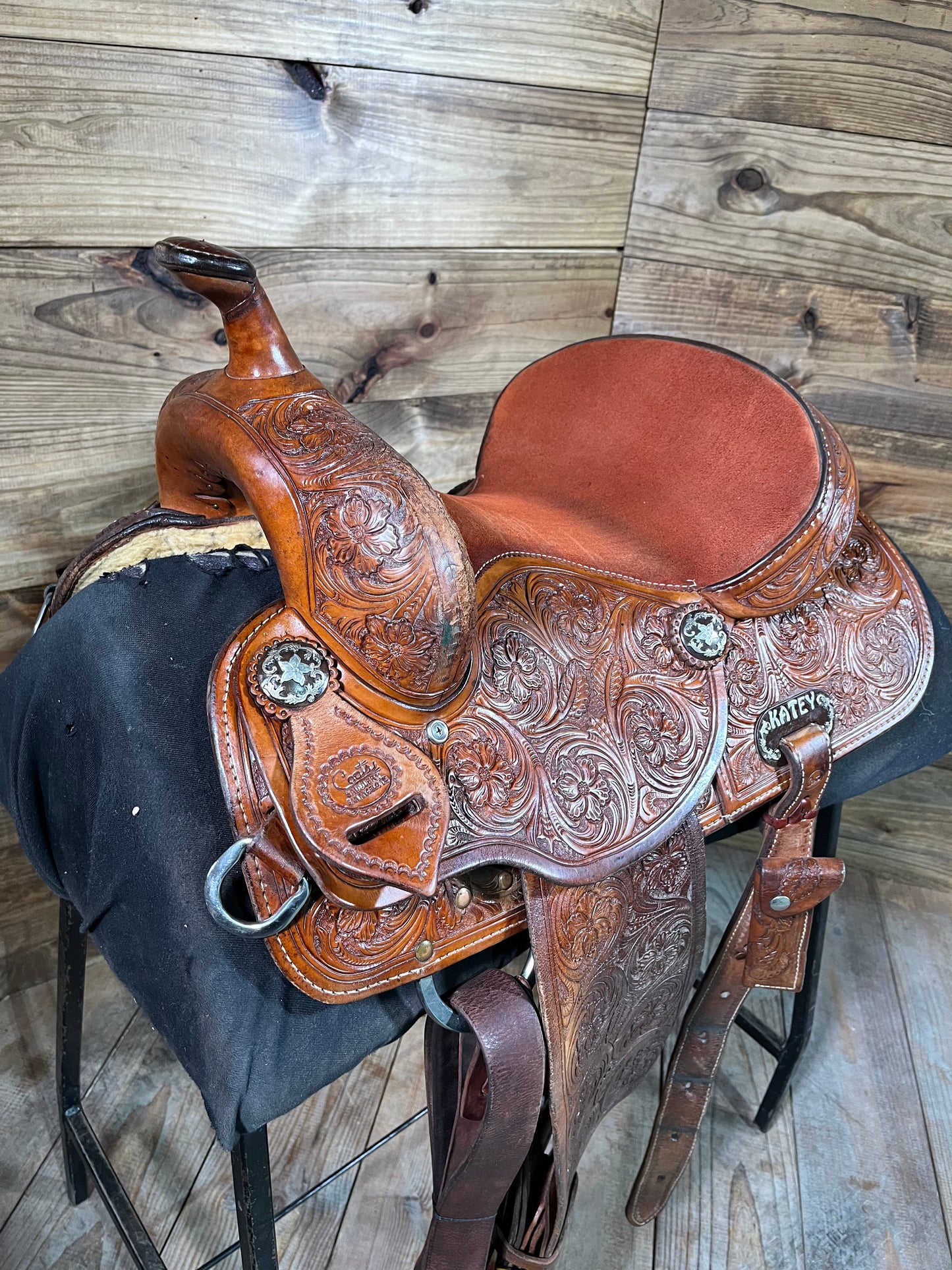 Coats Barrel Saddle ISUSED1257